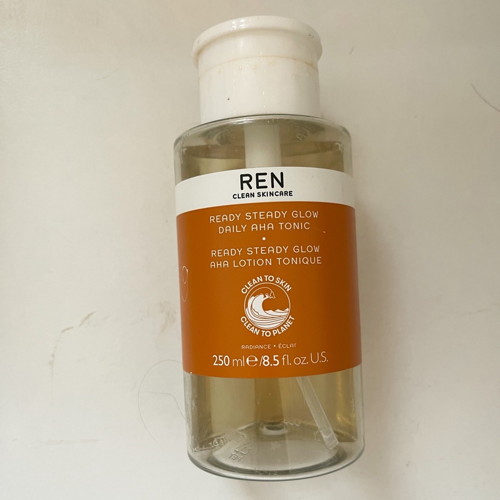 REN GLOW TONIC